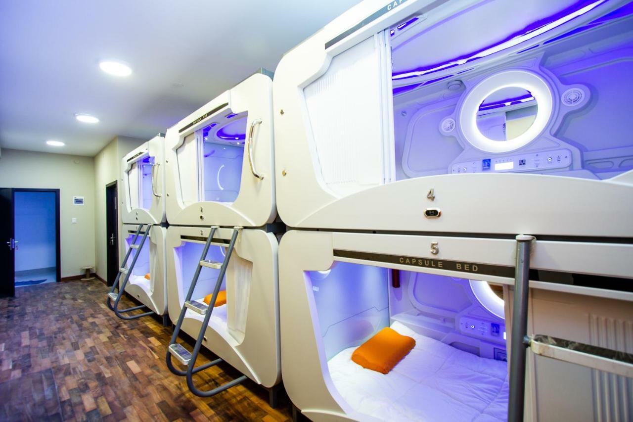 El Prado Capsule Hotel cápsula *